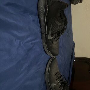 Nike Men's Black Athletic Shoes